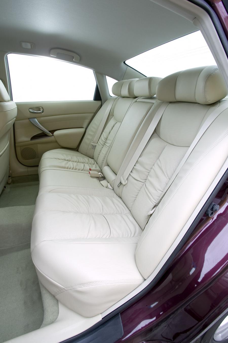  Nissan Teana 4x4 2010 года  (фото 12 из 70)